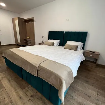 Lägenhet Plevnei 3 4*